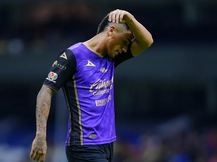 La dura sanción que recibió Roberto Meráz tras su patada a Jonathan Dos Santos