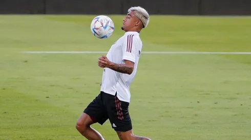 Araujo fue uno de las opciones que buscaron en América para la ltaeral.