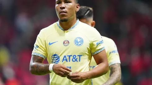 Roger Martínez fue buscado otra vez desde Argentina.