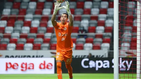 Óscar Jiménez será titular ante Querétaro