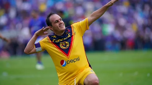 Cuauhtémoc Blanco volvió a vacunar a Cruz Azul