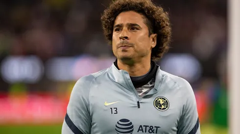 Guillermo Ochoa puso crítica su situación en América.