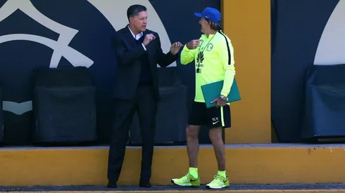 Peláez y La Volpe debatieron acaloradamente en televisión.