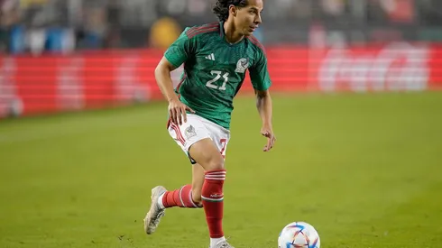 Diego Lainez ya le dio vuelta a la página al trago amargo que vivió.