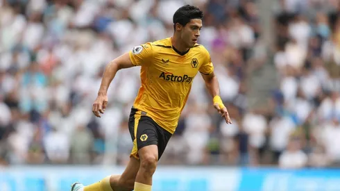 Raúl Jiménez quiere estar en el Mundial.