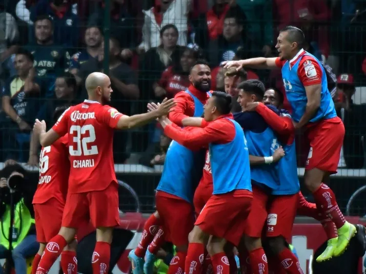 El dardo de una figura de Toluca a América