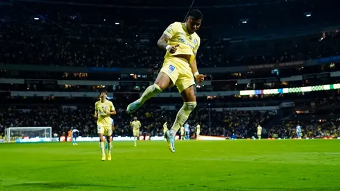 Roger Martínez se despachó con la cuchara grande.