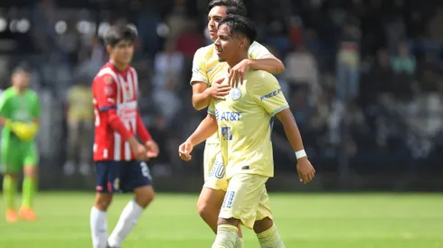 Los jovenes azulcremas eliminaron a Chivas en su casa.
