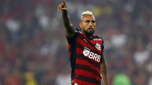 Vidal y otro gesto hacia América.
