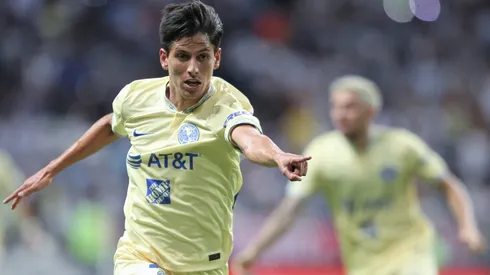 Jürgen Damm se tuvo confianza y marcó un golazo.