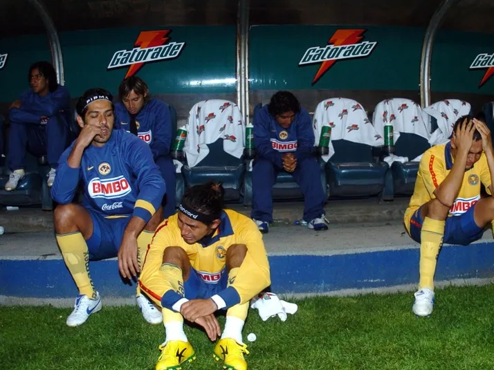 Mamá de exfutbolista del América es apuñalada; agresor es detenido y golpeado
