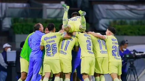 América rescató un empate contra Santos Laguna.