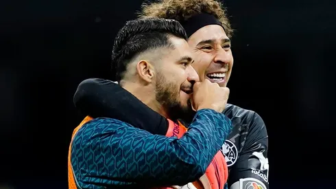 Henry Martín y Guillermo Ochoa esperan por el llamado de Gerardo Martino.