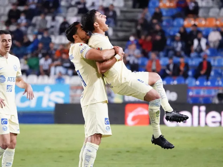 Henry Martín y Alejandro Zendejas celebraron el título de campeón
