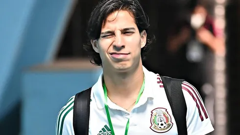Diego Lainez avanza rumbo a Qatar 2022.