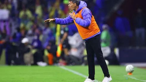 Fernando Ortiz, sin uno de sus habituales titulares en América vs. Querétaro.