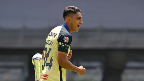 Naveda se va molesto de América.