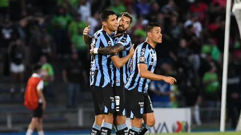 Jordan Silva anotó su primer gol con Querétaro.