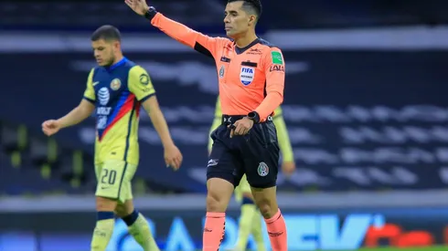 Adonai González, el árbitro de América vs. Toluca.