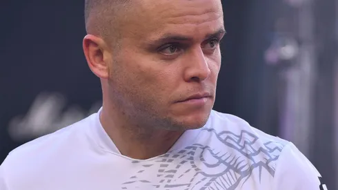 Jonathan Rodríguez ni jugó y ya recibió críticas.