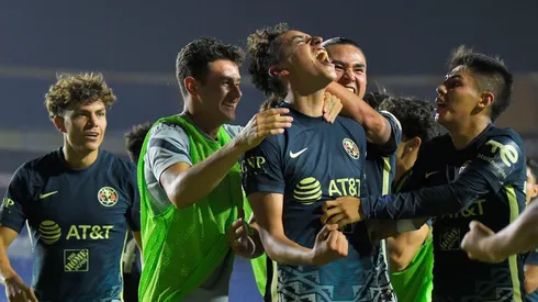 Paolo Ríos celebró con todo el segundo gol.