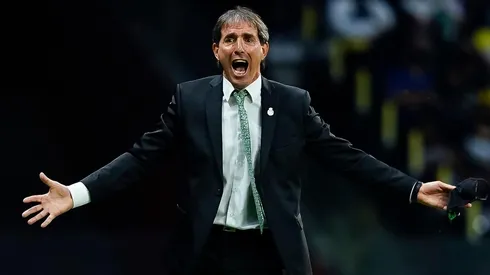 Guillermo Almada ya vive el América vs. Pachuca.