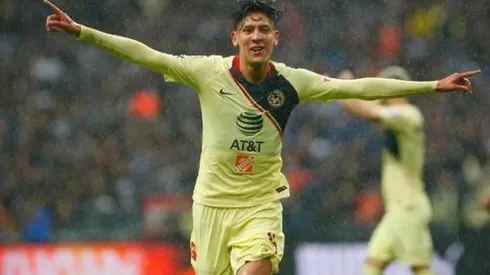 Edson Álvarez, en breve, podría vestir la playera del Manchester United.