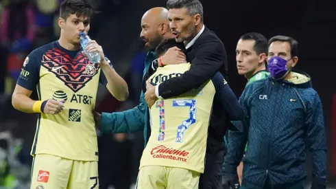 Fernando Ortiz comienza a diagramar su esquema para el América vs. Tijuana.