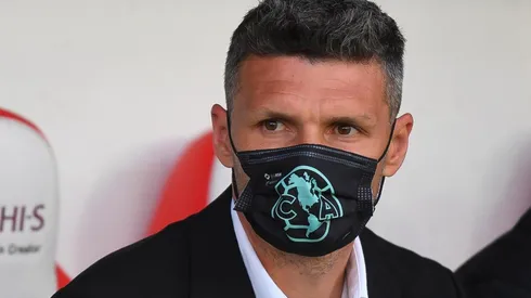 Fernando Ortiz se mostró afable con Jaime Lozano.