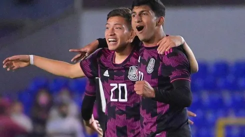 Los juveniles del América tratan de llenarle el ojo al Tano Ortiz.