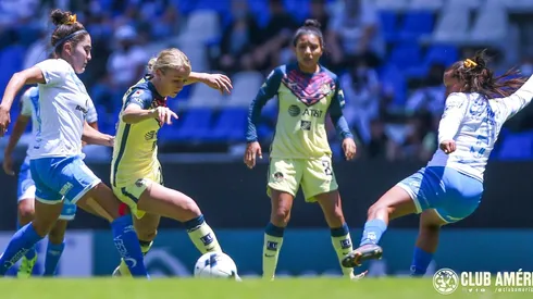 Sarah Luebbert anotó el gol del empate del América Femenil ante Puebla.