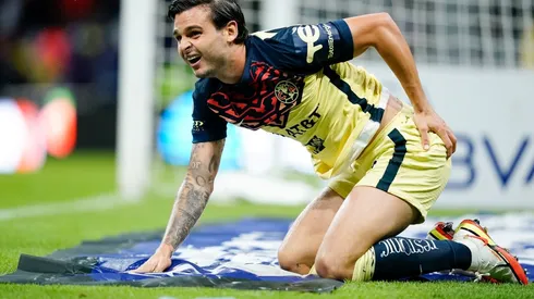 Benedetti en un partido con las Águilas del América