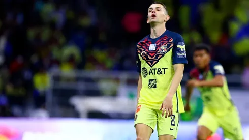 Álvaro Fidalgo es señalado por leyenda del América