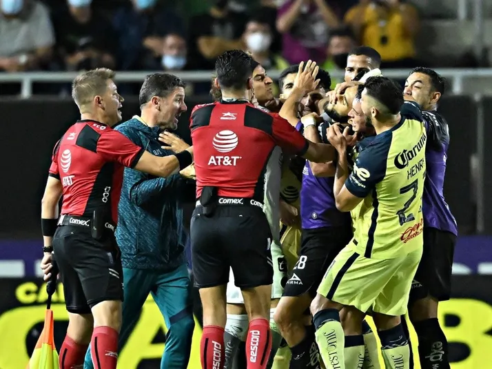 Polémica arbitral antes del Clásico