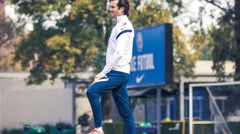 Santiago Solari, en Coapa, cada vez más solo.