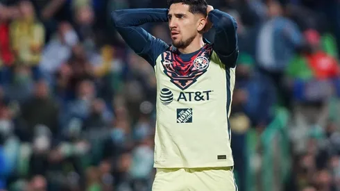 Diego Valdés se lamenta un jugada fallida del Club América