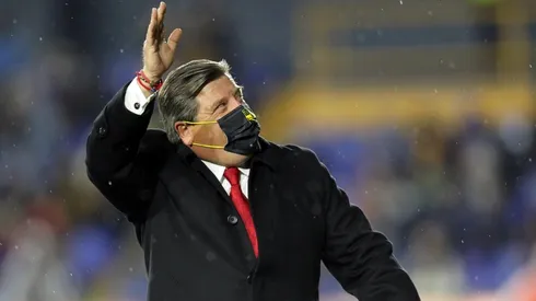 Miguel Herrera habló fuerte de las críticas a Santiago Baños