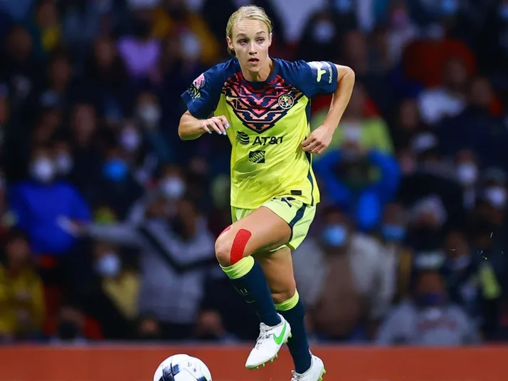 Sarah Luebbert se adelanta al Día de San Valentín y realiza impactante anuncio