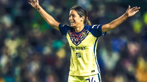 Scarlett Camberos fue la figura con tres goles.