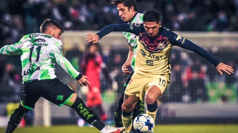 Diego Valdés, una de las figuras del triunfo del América ante Santos Laguna.