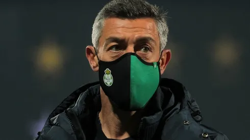 Pedro Caixinha no descartó la chance de que Juan Otero llegue al América.