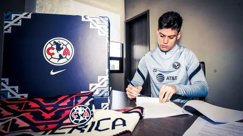 Meré firmó hoy su contrato con las Águilas.