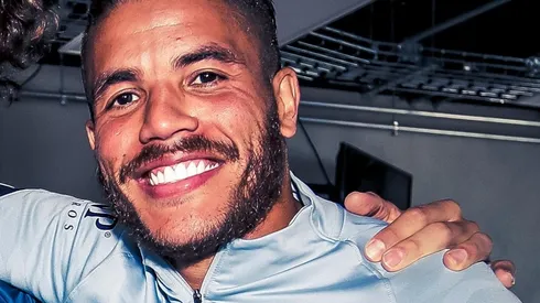 Jonathan Dos Santos ya es uno más del plantel de Solari.