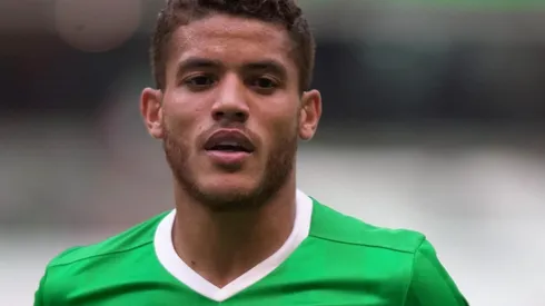 Jonathan podría ser el tercer Dos Santos en vestir la playera del América.