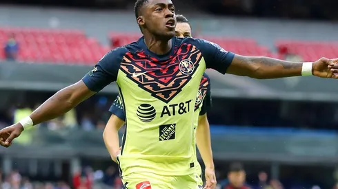 Renato Ibarra estaría entre América y Ecuador.