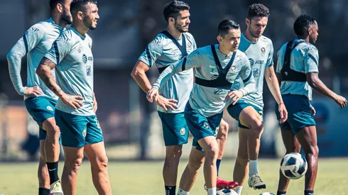 América se entrena. Mientras, la directiva sigue negociando.