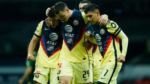 Uno de los foráneos no quiere irse de América si no es a Europa.