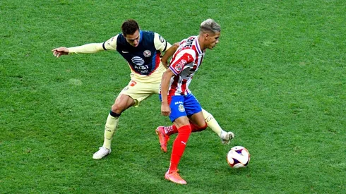 Córdova y Antuna están por hacer un polémico cambio de clubes.