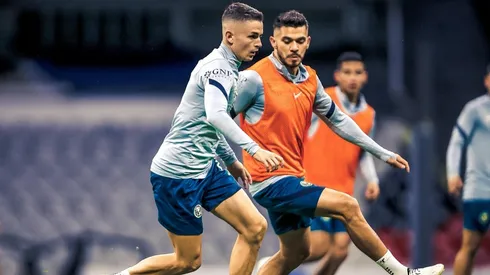 Fidalgo y Henry Martín trabajaron fuerte para buscar un lugar en el once.