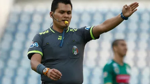 Jorge Pérez Durán, el juez de América vs. Pumas en CU.